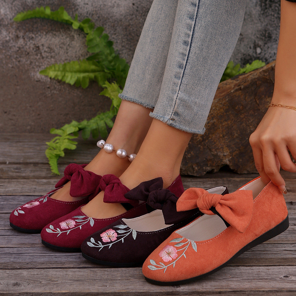 Neue bestickte Ballerinas mit Schleife