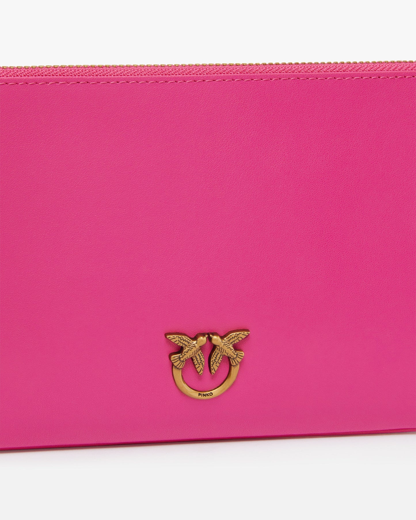 Horizontal Flat Bag in leather