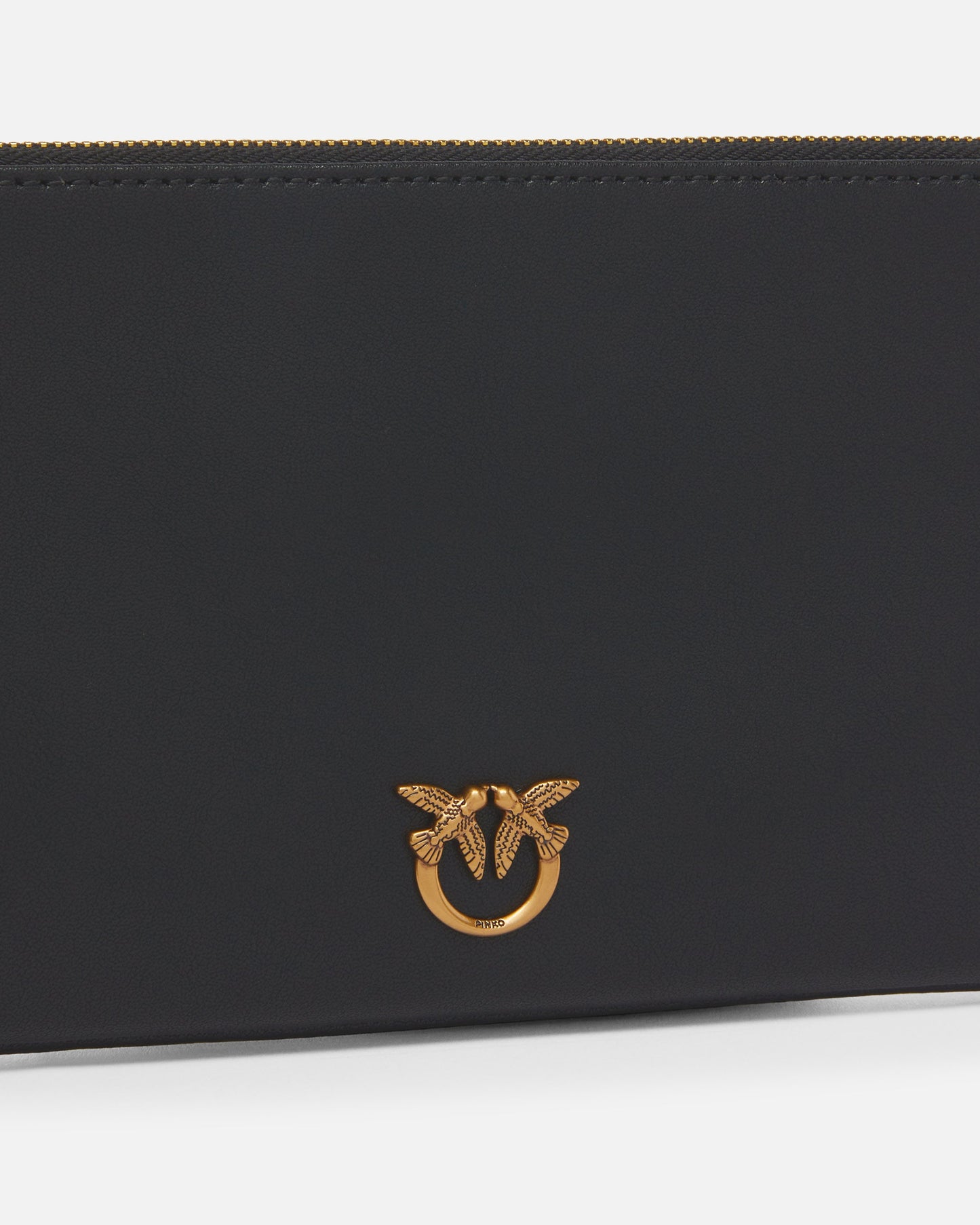 Horizontal Flat Bag in leather