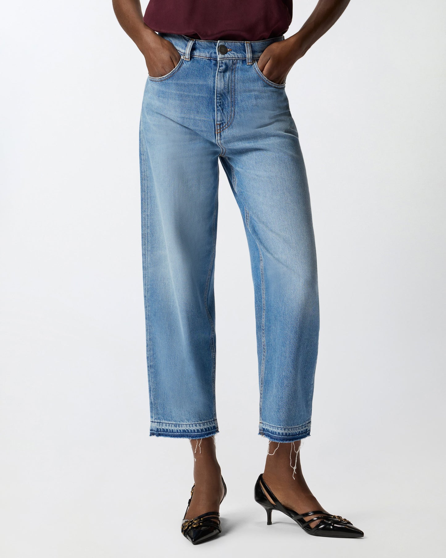 Balloon-fit jeans with fading