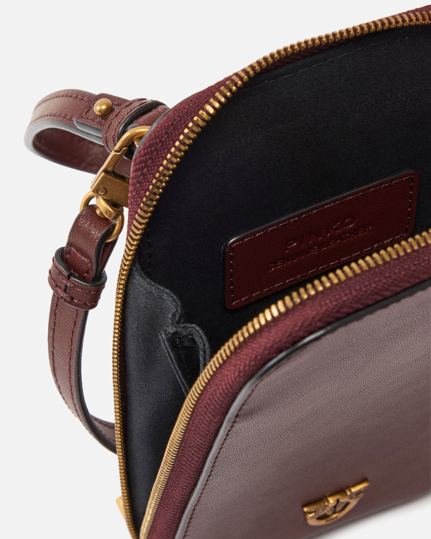 Zip-around leather smartphone case