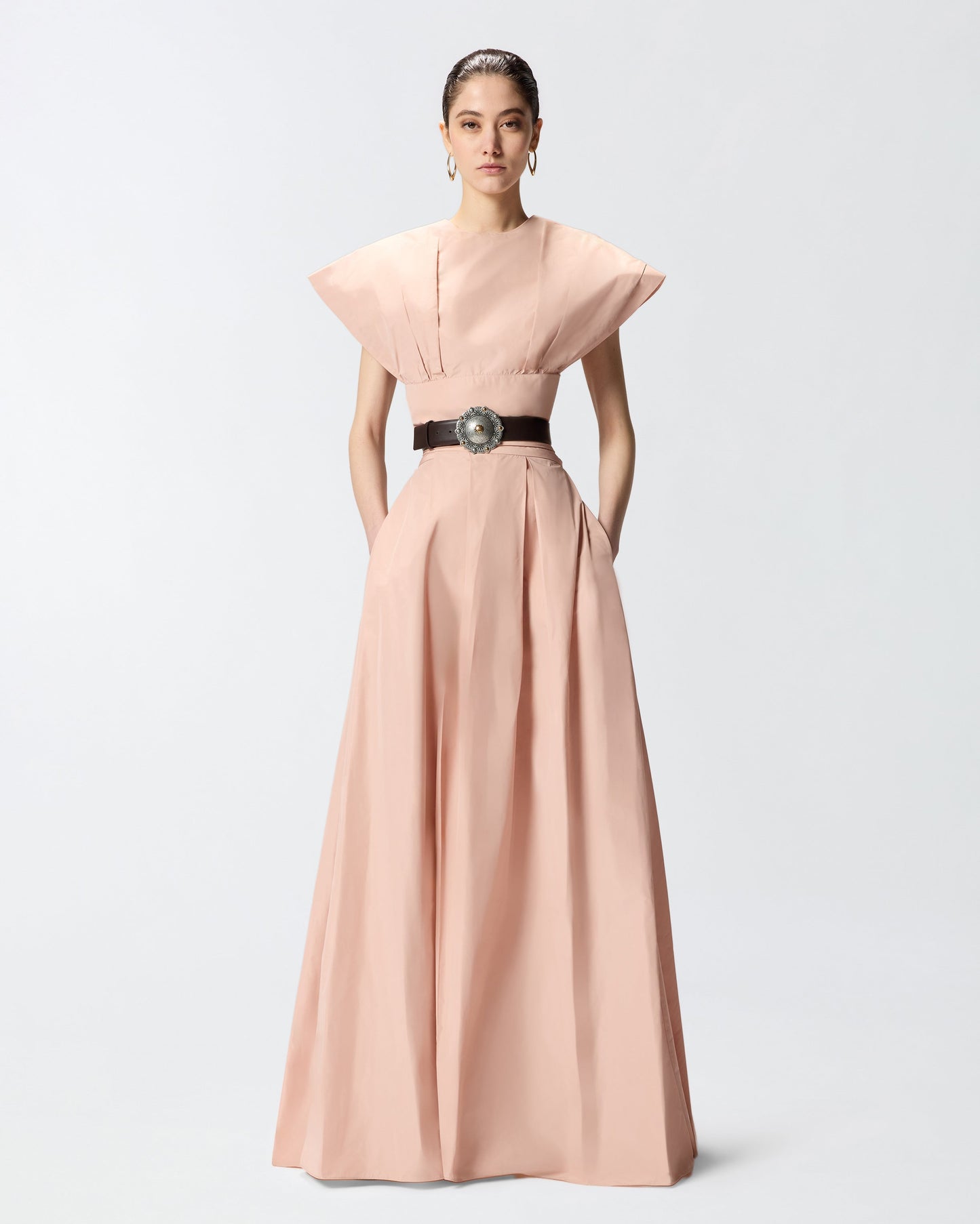Crop top with wide sleeves