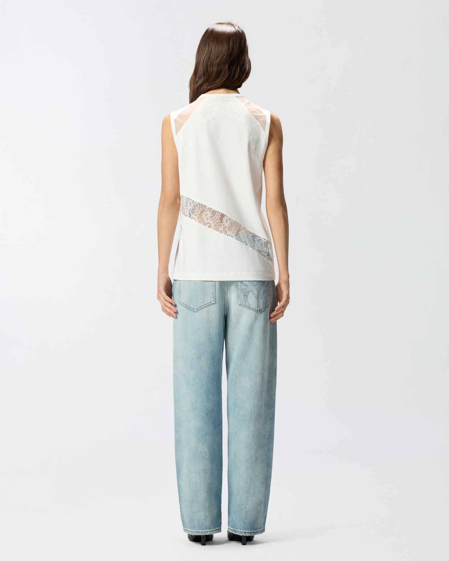 Sleeveless top with lace details