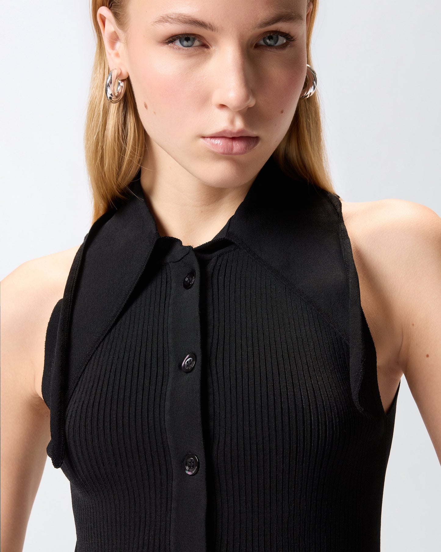 Top with bandana knot and buttons