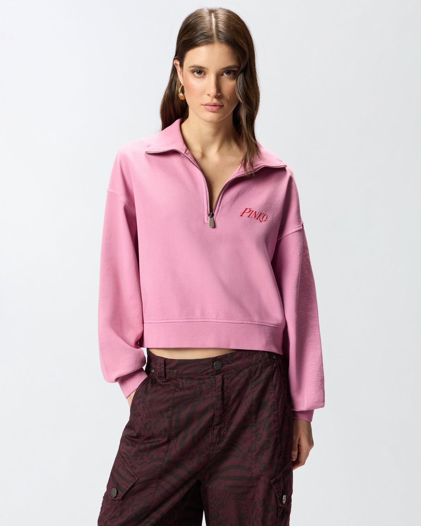 Sweatshirt with heart and logotini print