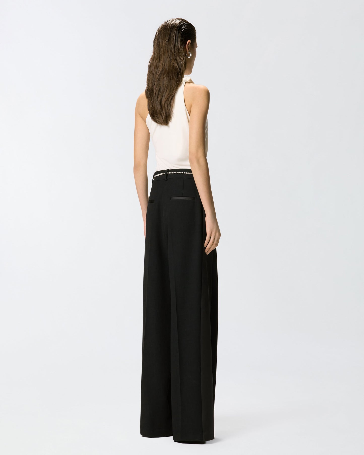 Trousers with jewel belt