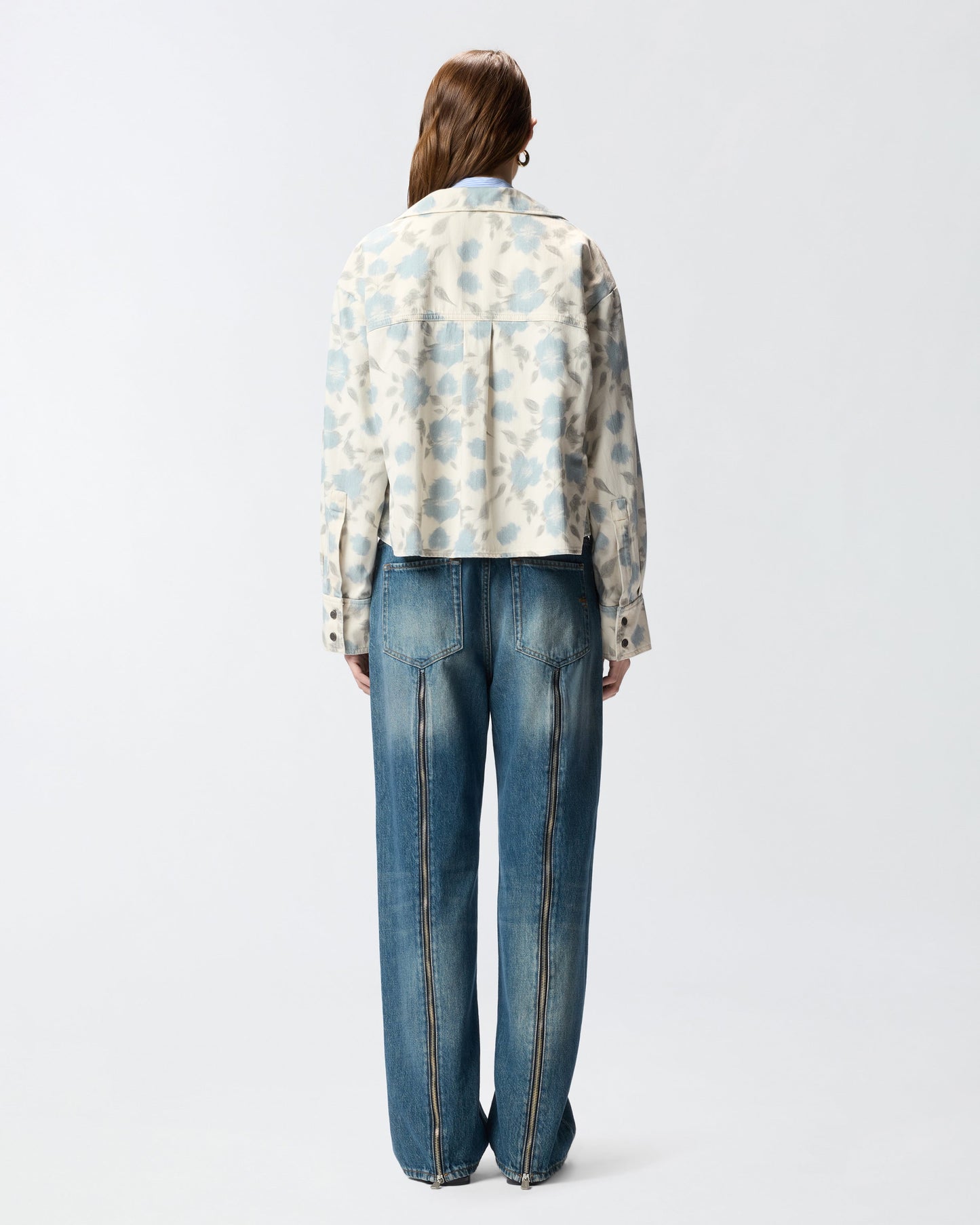 Lightweight boxy shirt with floral print