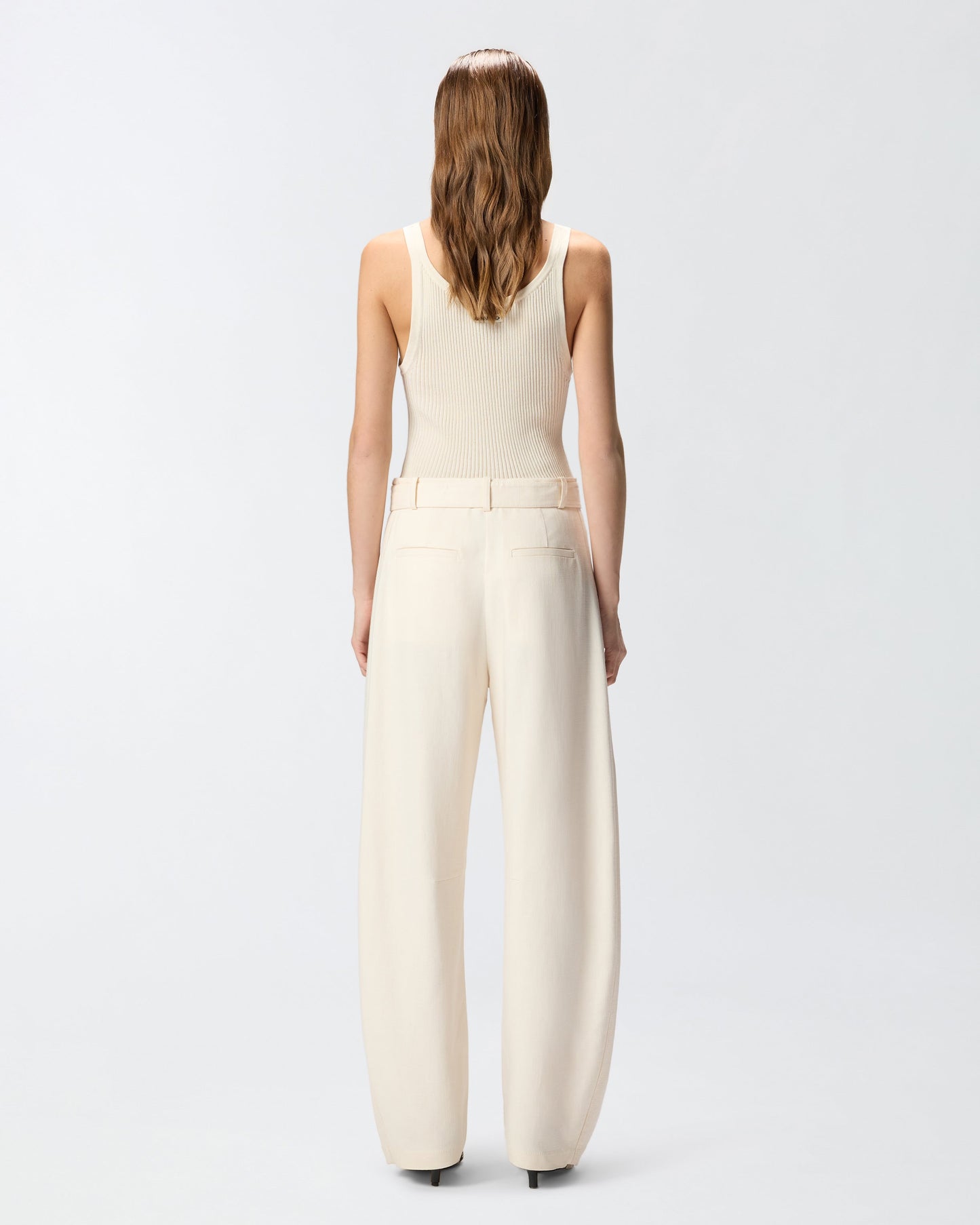 Trousers with belt