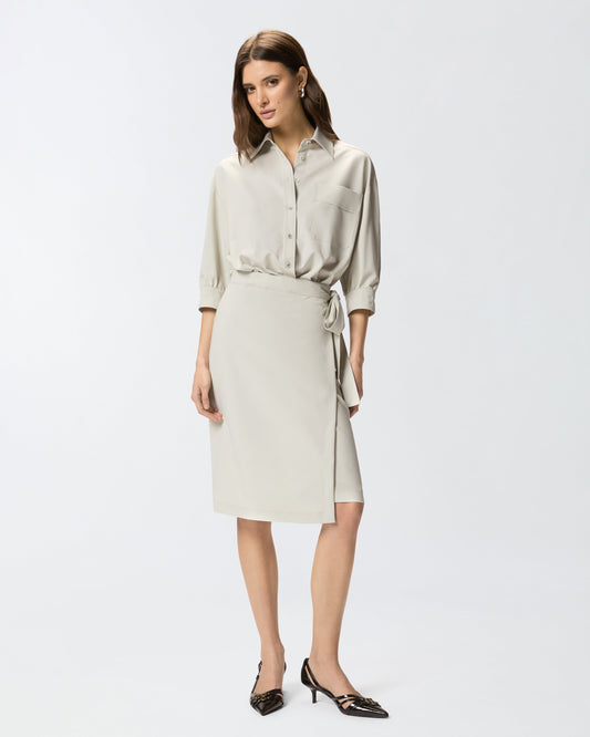 Midi dress with a shirt-style bodice