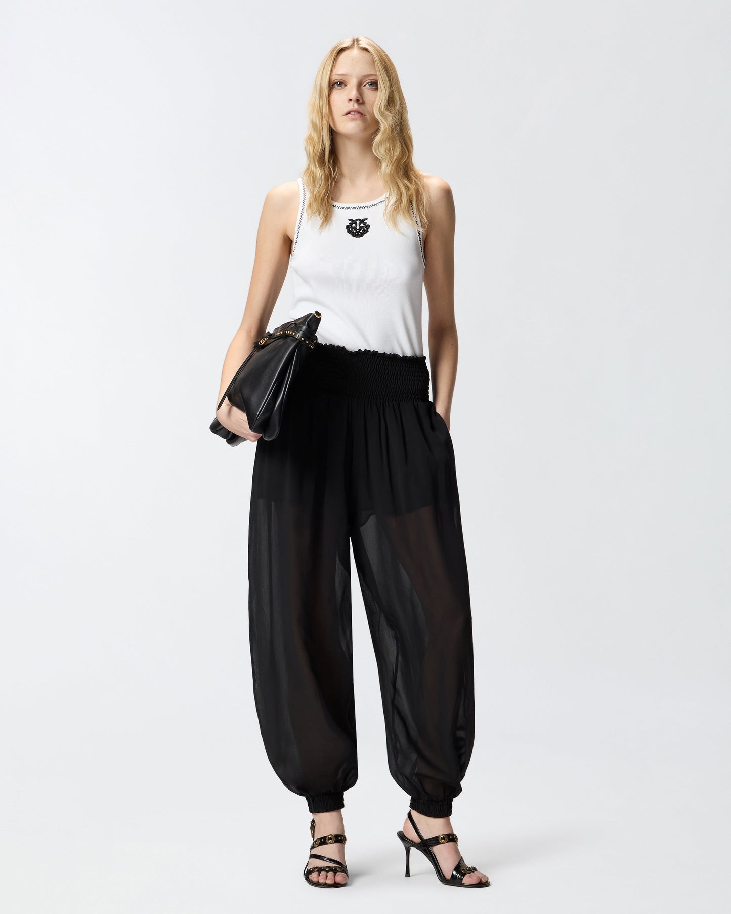 Lightweight, flowing trousers