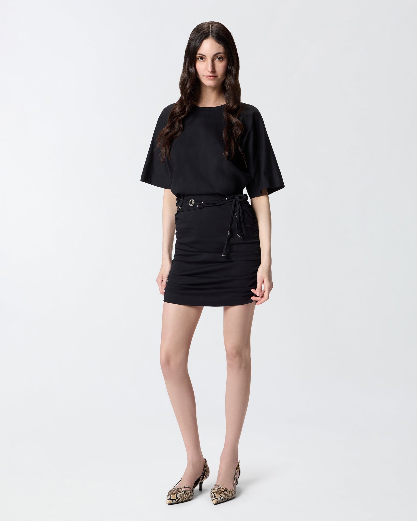 Short dress with belt