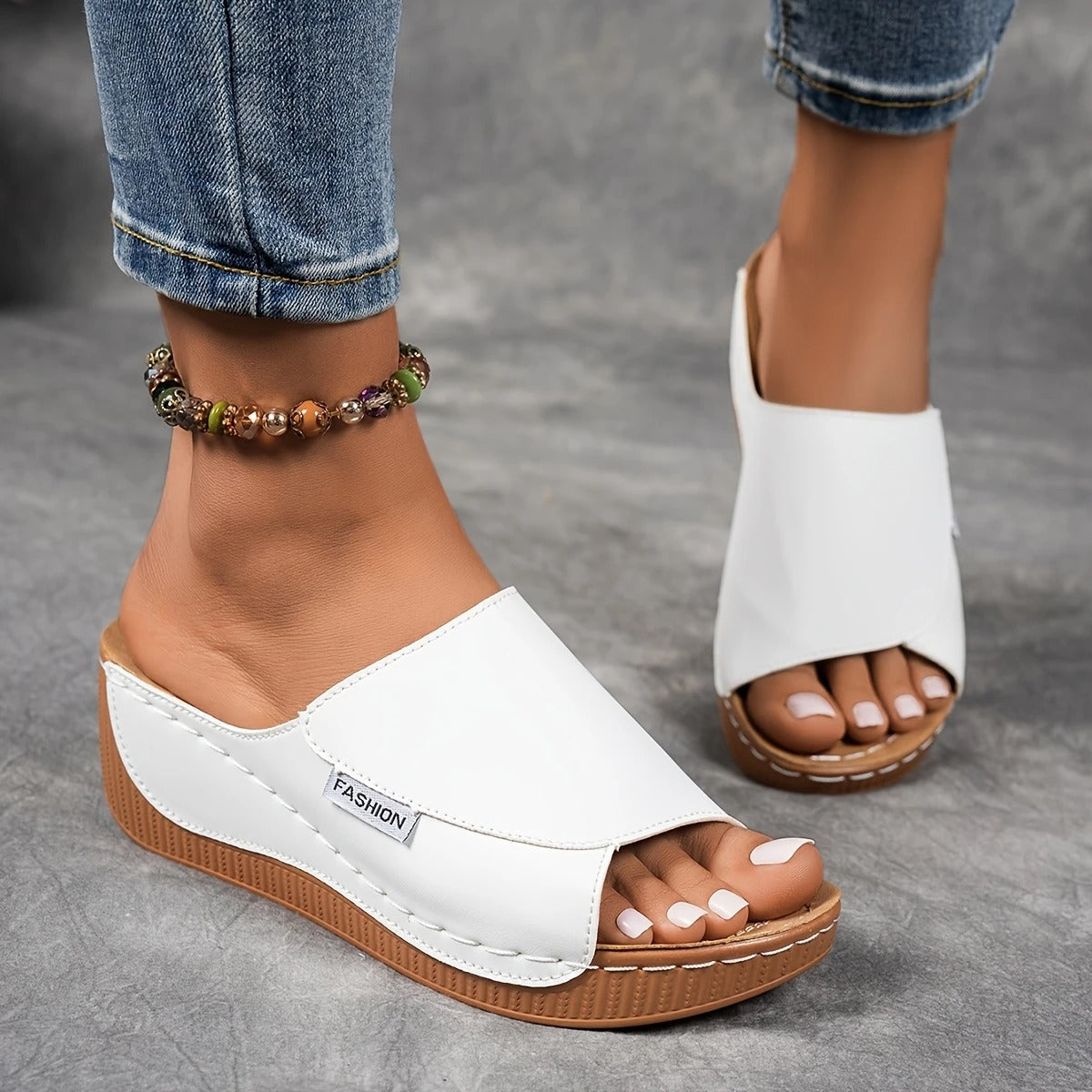 🔥Last Day Promotion 50% OFF - Women's Comfortable Thick Sole Arch Support Leather Slippers