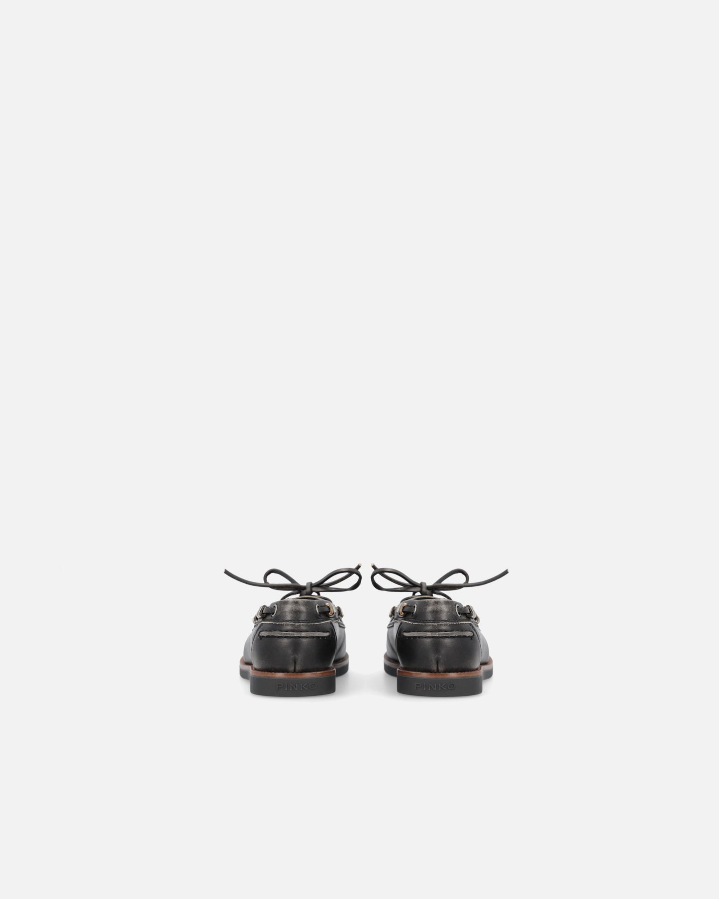 Leather moccasins with jewel details