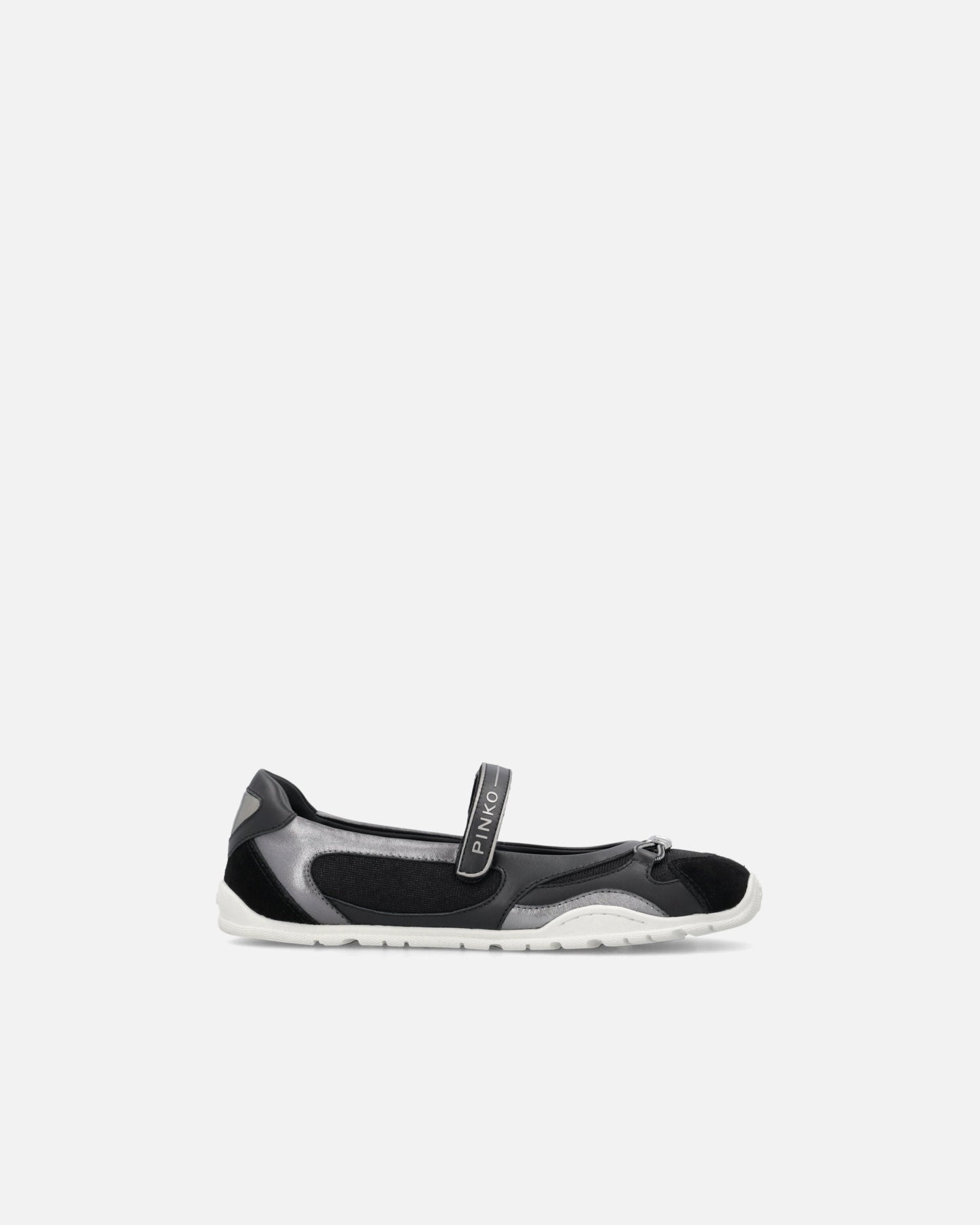 Sporty ballet flats with inserts and logo lettering